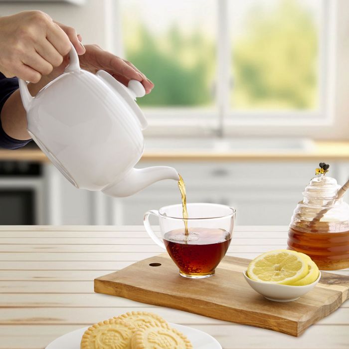 House of Prill Teapot with Stainless Steel Infuser, White | Common
