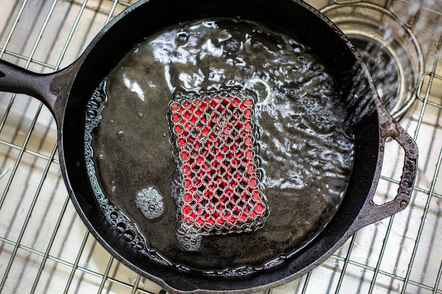 Lodge Red Chainmail Scrubbing Pad-3