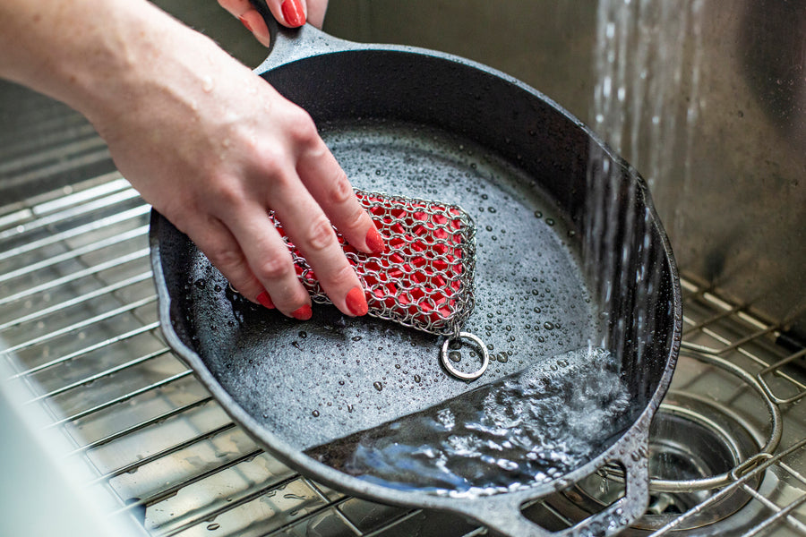 Lodge Red Chainmail Scrubbing Pad-2