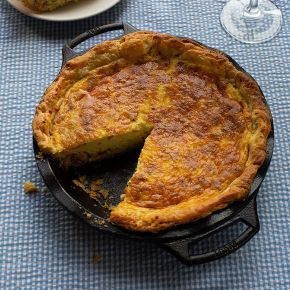 Lodge 9" Seasoned Cast Iron Pie Pan