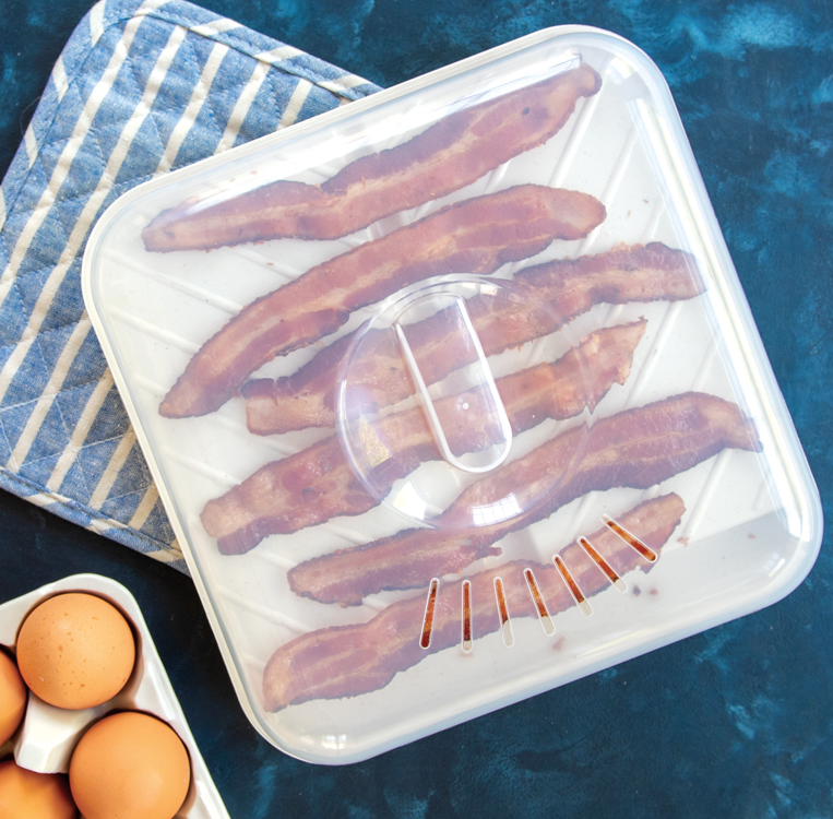 Nordicware Medium Slanted Bacon Tray with Lid